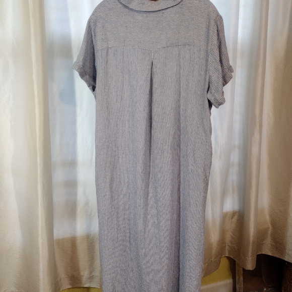 C & C California button down dress - Picture 2 of 4